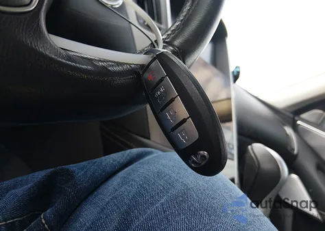 2017 Infiniti Q50 2.0T Premium z USA, uszkodzony, nr VIN JN1CV7AR8HM681116